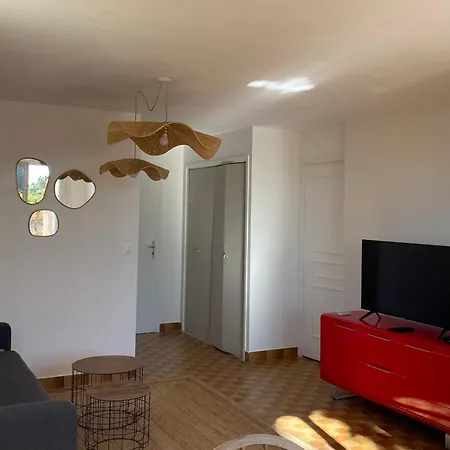 Lägenhet Avec Vue Sur Chateau Et Piscine Privee Hyères