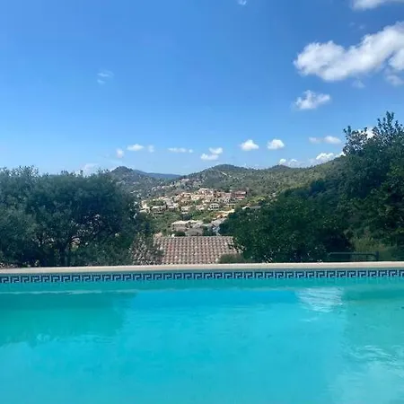 Avec Vue Sur Chateau Et Piscine Privee Hyeres