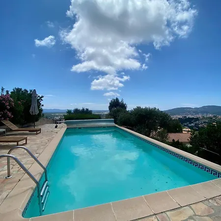 Avec Vue Sur Chateau Et Piscine Privee Apartment *